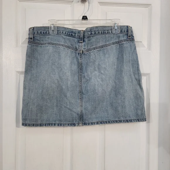 GAP Women's Light Blue Jean Mini Skirt - Picture 4 of 5
